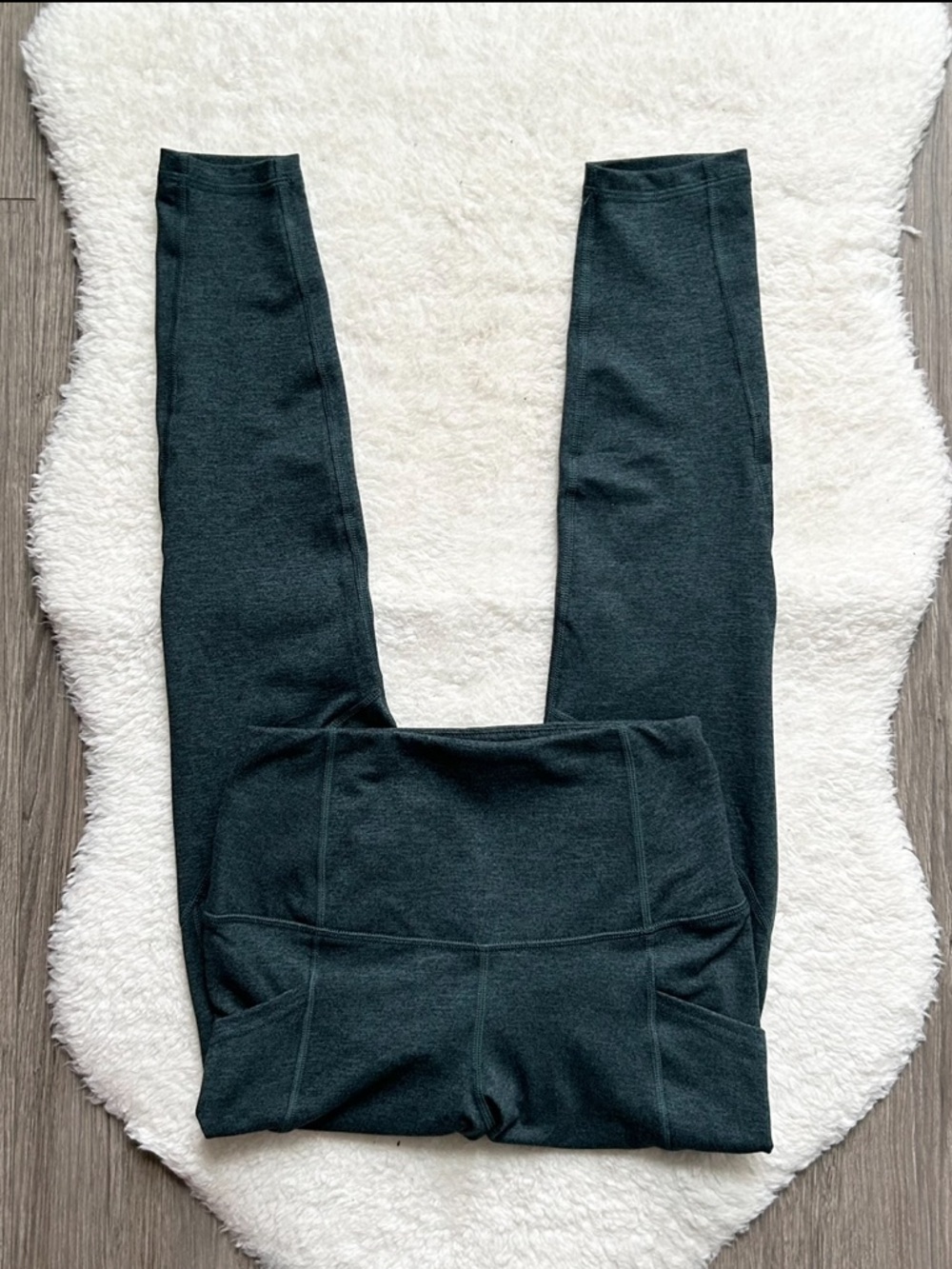Quince Dark Green High-Waisted Athletic Leggings